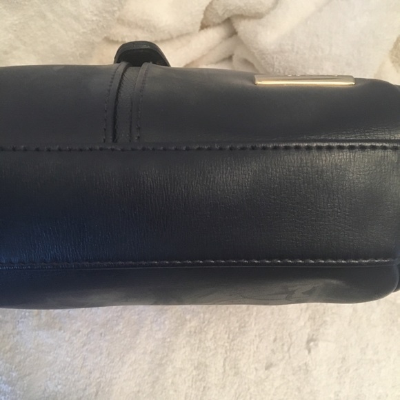 🍀Liz Claiborne Navy Blue Purse - Picture 4 of 6
